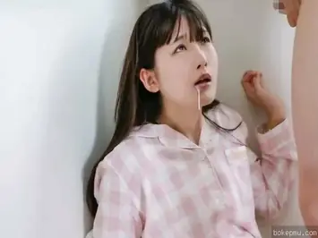 Adik Mesum Ngintip Kakak Mandi, Ngentot Brutal di Kamar