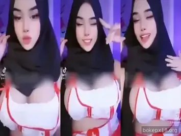 Cewek cantik nakal cosplay jadi suster seksi